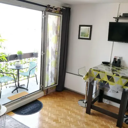 Ferienwohnung Le Parisien T1Antony-Berny By Beds4Wanderlust - 35M2 Avec Balcon - Aeroport Orly 5Miles - Train Station Rer B Orlyval 1Mile Exterior foto
